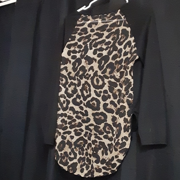 Top - Picture 2 of 2